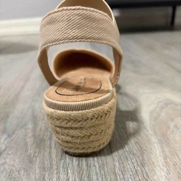 New! Women's Life Stride Tan Canvas Espadrille - 8.5 - Picture 8 of 11